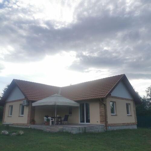 Holiday home Voeroestoelgy Vendeghaz Esztergom